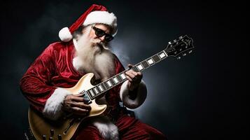 ai generativo freddo fricchettone Santa su basso chitarra a festa con occhiali da sole foto