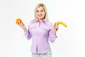 eccessivamente contento fitness ragazza piace salutare frutta cibo foto