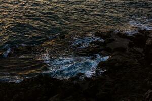 atlantico oceano selvaggio costa, tenerife, canarino isole, Spagna foto