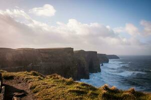 freddo inverni giorno a il scogliere di moher Irlanda foto