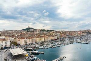 marsiglia, Francia - nov 12, 2021 - aereo Visualizza su il notre dama de la garde e marsiglia vieux porta foto