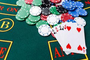 poker patatine fritte su un' tavolo a il casinò foto