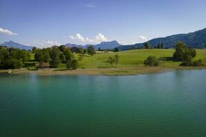 paesaggi a il meraviglioso Locale ricreazione la zona a il irrsee nel Austria foto