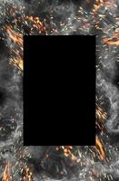 telaio fatto di Fumo e caldo scintille contro nero sfondo. vicino su, copia spazio per il tuo disegno, testo o immagini foto