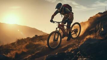 ai generato un' uomo equitazione un' montagna bicicletta su un' pista a tramonto foto