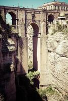 ponte di ronda, uno di il maggior parte famoso bianca villaggi di malaga, andalusia, Spagna foto