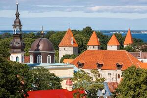 Visualizza di il vecchio cittadina tallinn, Estonia foto