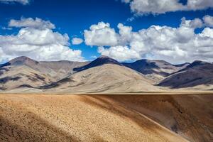 himalayano paesaggio. ladakh, India foto