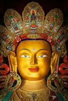 maitreya Budda nel thiksey Gompa, ladakh foto