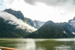 panoramico Visualizza di milford suono Fiordo, Sud isola, nuovo Zelanda foto