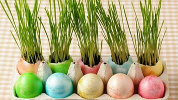 colorato Pasqua uova. vibrante, festivo vacanza decorazioni simboleggiante primavera celebrazione e tradizionale ornato disegni foto