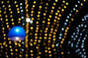Natale concetto 2024 bokeh sfondo di luci a partire dal Natale albero decorazioni nel celebrazione foto