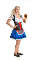 bellissimo giovane biondo ragazza di oktoberfest birra stein foto