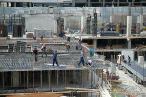 costruzione lavoratori a opera su un' costruzione luogo foto