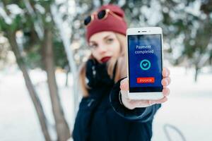 pagamento completato Messaggio su un' mobile Telefono schermo foto