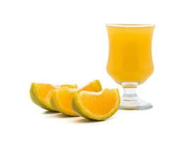 fresco arancia frutta succo e fette di arancia foto