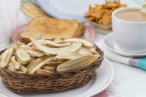 Banana patatine fritte popolare in profondità fritte tè tempo merenda foto