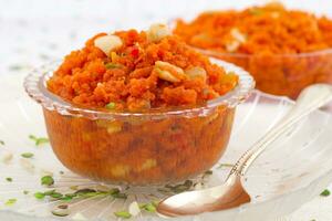 indiano popolare dolce cibo carota halwa foto