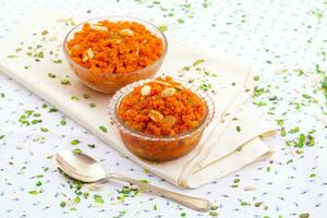 indiano popolare dolce cibo carota halwa foto