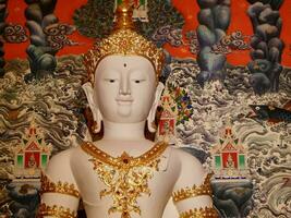 Budda statua a il antico tempio, tranquillo, calmo Immagine di un' Budda statua, antico Budda statue Sud est Asia, wat Phra cantare, tempio nel chiang rai, chiang Mai Provincia, Tailandia foto