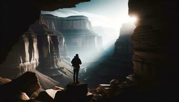 ai generato un' solitario viaggiatore sta nel davanti di un' largo canyon. generativo ai foto