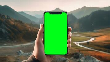 ai generato montagne, un' soggettivo Visualizza di il cellula Telefono con schermo verde per scambio il soddisfare di il schermo, generativo ai foto