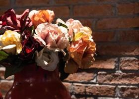 bouquet di fiori artificiali, bellissimo di fiori artificiali di rosa