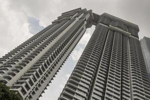 enorme grattacielo a Kuala Lumpur, Malesia. foto