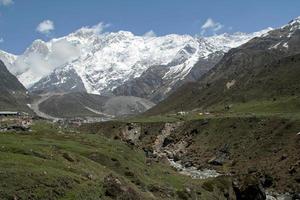 sentiero di montagna himalayano foto