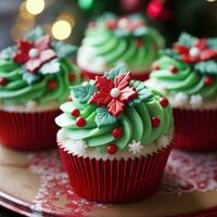 ai generato meravigliosamente decorato cupcakes con festivo rosso e verde glassatura e commestibile Natale decorazioni foto