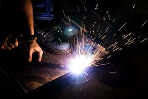 saldatori collegamento il acciaio industria foto