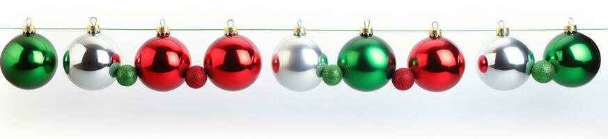 ai generato un' Natale ornamenti nel verde su un' albero foto