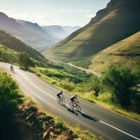 ai generato ciclisti equitazione attraverso un' avvolgimento montagna strada, con un' bellissimo panoramico paesaggio foto