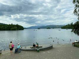 windermere nel il UK su 7 luglio 2023. un' Visualizza di lago windermere a partire dal bowness foto