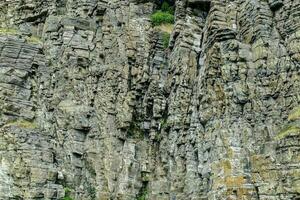 un' grande roccia avvicinamento foto