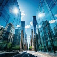 ai generato bicchiere grattacielo riflettendo il blu cielo e circostante edifici foto