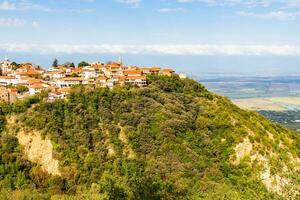 segnaletica cittadina e Visualizza di alazan pianura nel kakheti foto