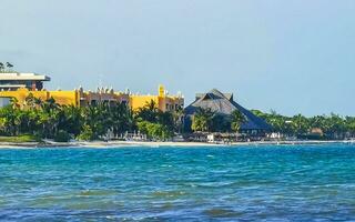 tropicale caraibico spiaggia chiaro turchese acqua playa del Carmen Messico. foto