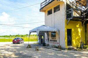 coba quintana roo Messico 2023 parcheggio lotto I negozi negozi ristoranti biglietto capanna Ingresso coba rovine. foto