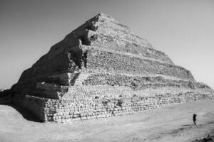 famoso egiziano piramidi di giza. paesaggio nel Egitto. piramide nel deserto. Africa. Meraviglia di il mondo foto