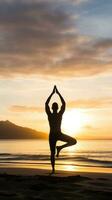 ai generato un' uomo fare yoga su un' spiaggia, con il oceano e Alba nel il sfondo foto