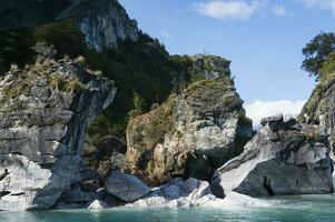 roccia formazione, generale carrera lago, puerto rio tranquillo, aysen regione, patagonia, chile foto