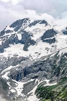 valle di kumrat bellissimo paesaggio vista sulle montagne foto