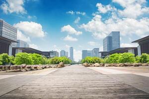 parco nel centro finanziario di lujiazui, shanghai, cina foto