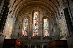 interno di il basilica di sacre coeur de montmartre. uno di il maggior parte visitato religioso monumenti nel Parigi. foto