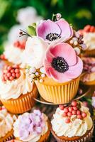 ai generato cupcakes, torte, panetti e muffin e vacanza decorazione all'aperto a il inglese nazione stile giardino, dolce dolci per nozze, compleanno o festa celebrazione, generativo ai foto