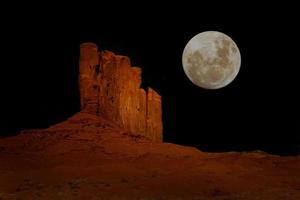 notte nella valle del monumento in arizona