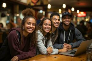 ai generato un' gruppo di studenti seduta insieme Lavorando su un' il computer portatile a un' tavolo promuovere collaborazione e apprendimento, diverso formazione scolastica e insegnanti giorno Immagine foto