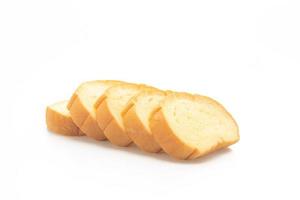 pane di patate affettato su sfondo bianco