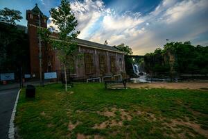 grande cascate a tramonto foto